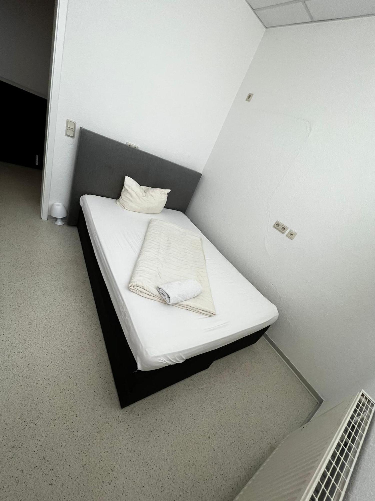 Zimmer In Ramstein Exterior photo