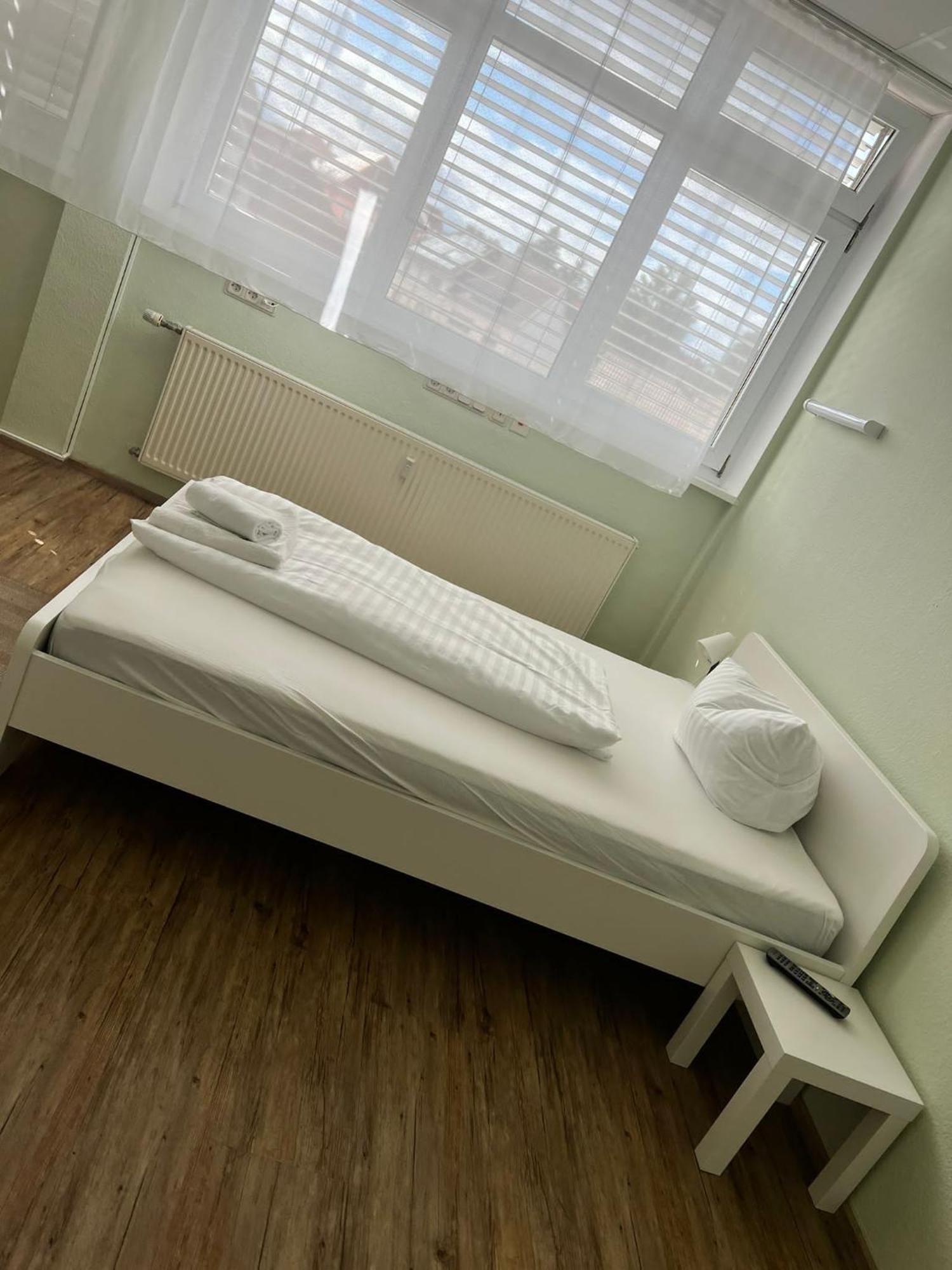 Zimmer In Ramstein Exterior photo